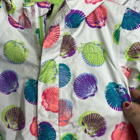 The North Face Multicolor seashell Toddler windbreaker Jacket - Picture 2 of 7